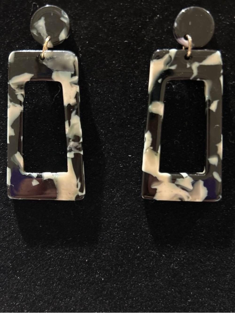 Black and Cream Resin Geometric Drop stud Earrings